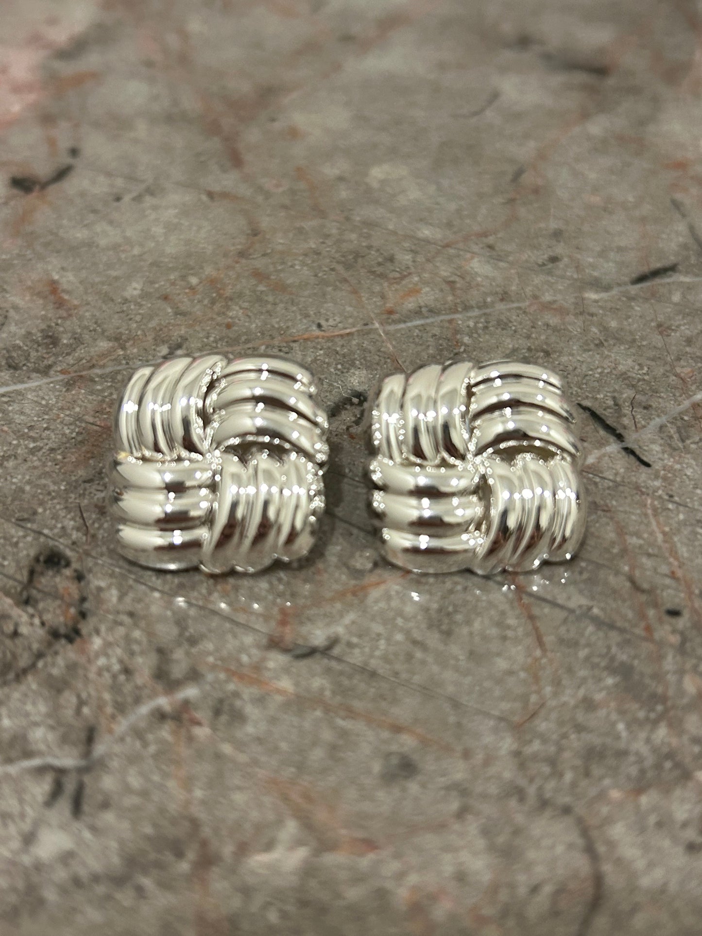 Aretes Cuadrados con Lineas