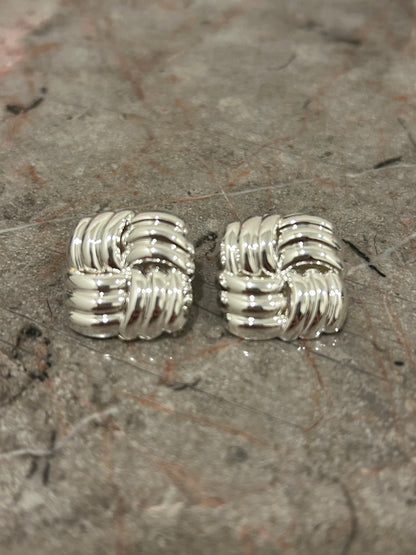 Aretes Cuadrados con Lineas