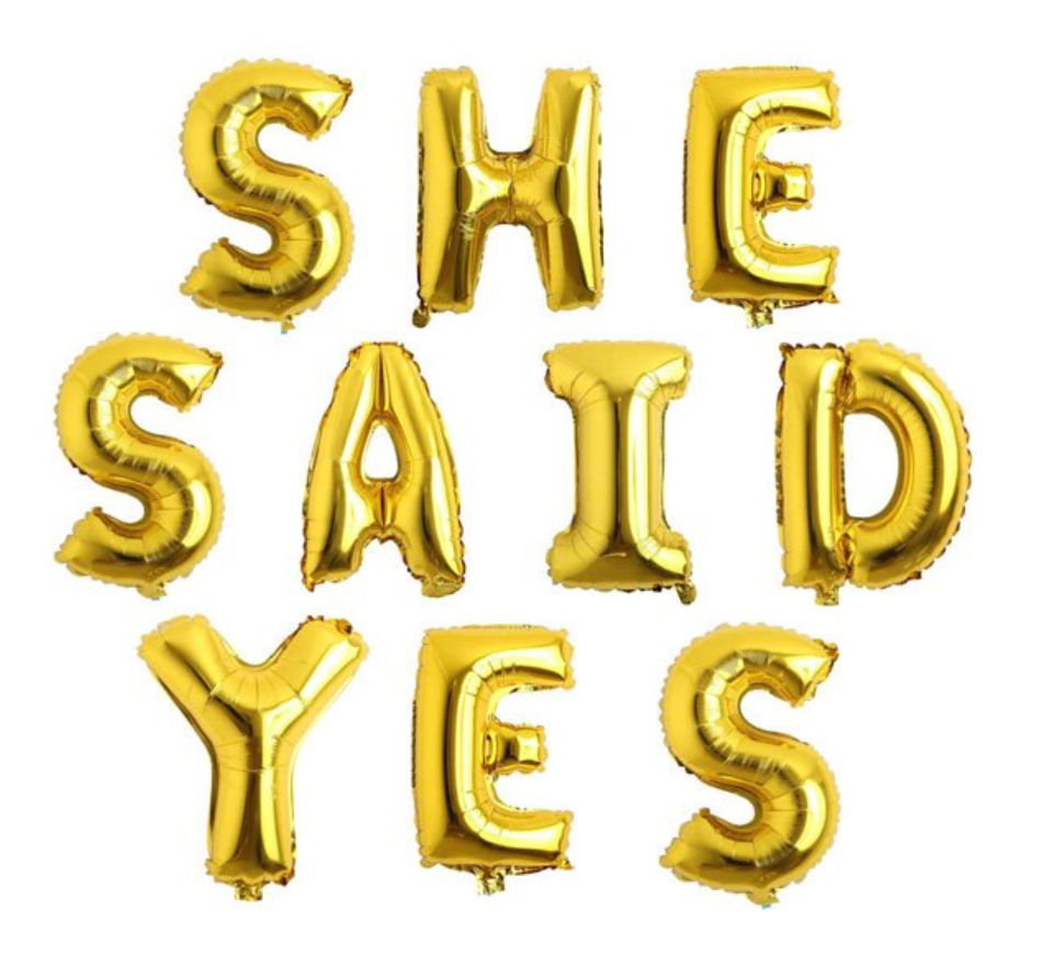 Globo dorado "She Said Yes"
